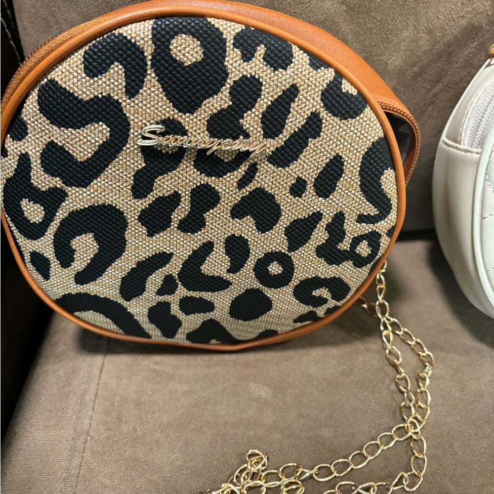 Purses!! Multiple colors available